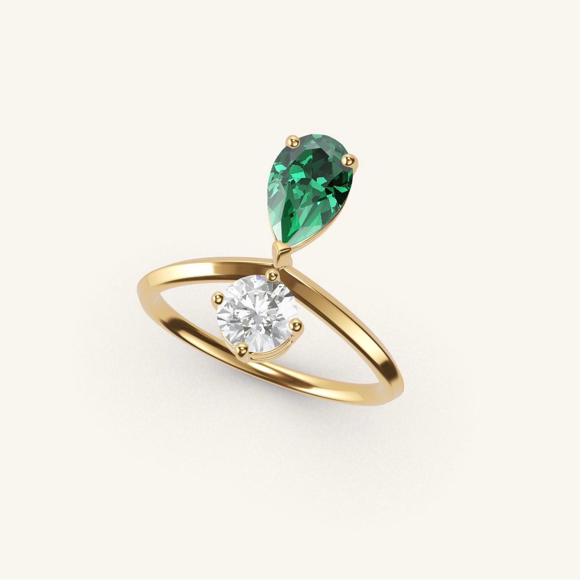Place des Vosges - Pear Emerald - 0.7 carat - Yellow Gold