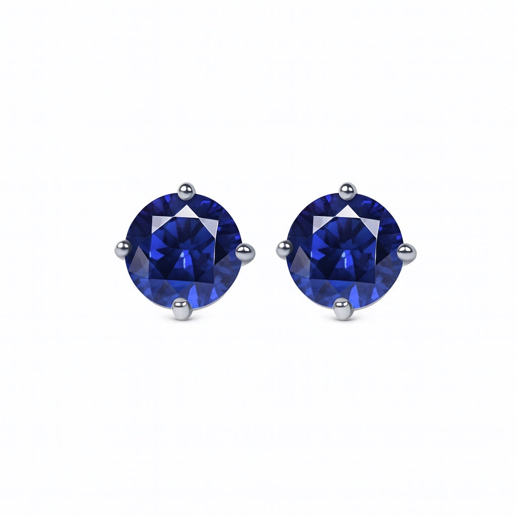 Boucles d’oreilles Île Saint-Louis, saphir rond, or blanc 18 carats – Ora Paris